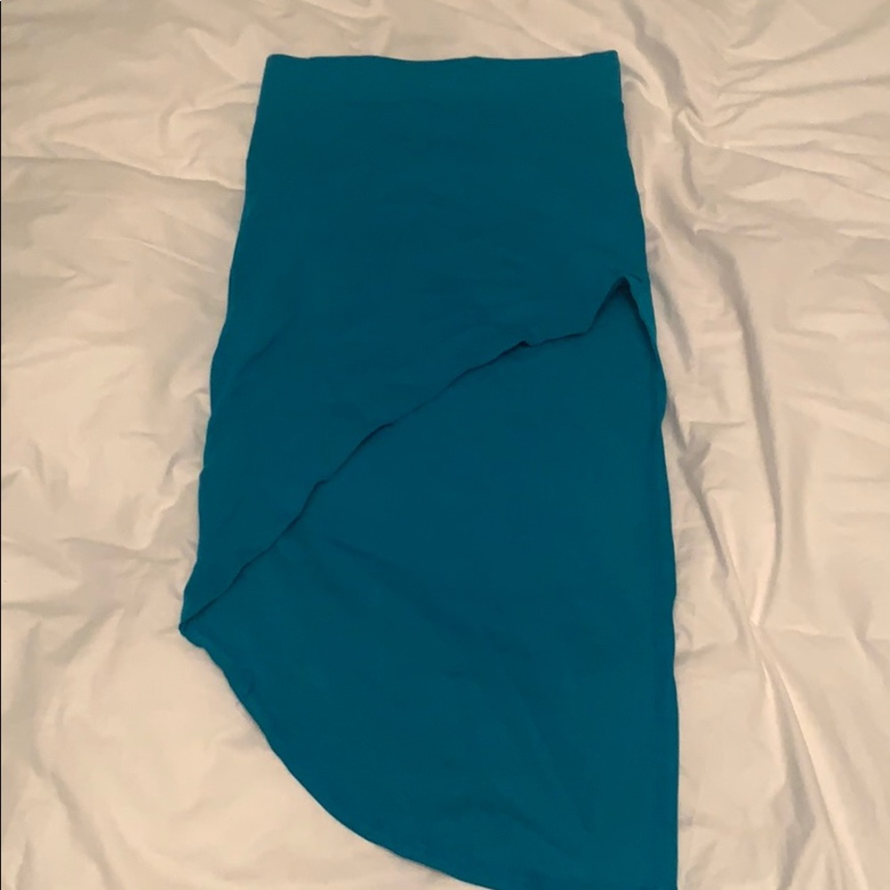 Asymmetrical skirt